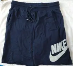 Nike ネイビー ショートパンツ L