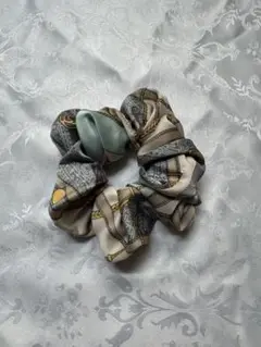シルクシュシュ グレー ベージュ