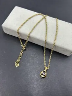 263 Nina Ricci ネックレス ゴールドカラー NRロゴ - メルカリ