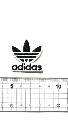 新品 レア adidas 刺繍ワッペン アイロン パッチ ブラック ホワイト