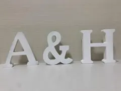 イニシャル　オブジェ　ホワイト 木製 A&H
