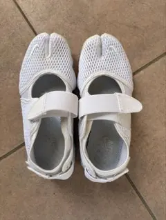 【NIKE/ナイキ】ウィメンズエアリフトブリーズ ホワイト