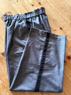 Te chichi ♡テチチ♡両サイド黒ラインあり♡ウエスト総ゴム♡グレー