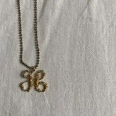 イニシャル　ネックレス