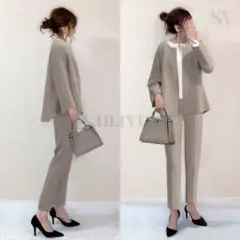 ベージュ スリムフィット パンツセットアップ