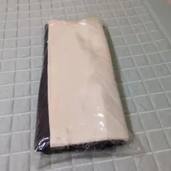 ホワイトとネイビーの布地