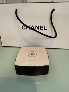 CHANELレベージュグロウクッションBR12