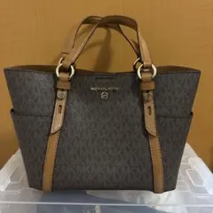 マイケルコース　バック