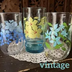 昭和レトロ︎✦︎ヴィンテージ︎︎✦︎水色 クリーム色 花柄︎✦︎青ガラス︎✦︎グラス︎✦︎コップ︎✦︎3個