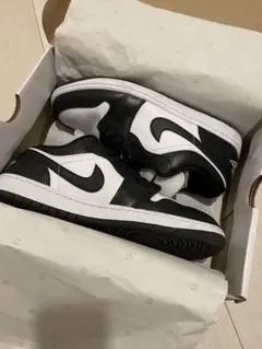 Nike Air Jordan 1 Low ブラック/ホワイト