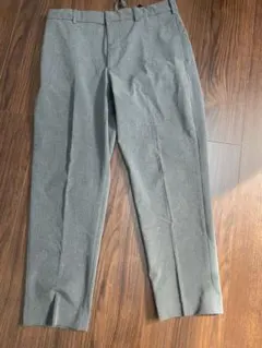 UNIQLOスマートアンクルパンツ　グレー　M