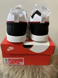 ナイキ　コートバーロウ　メンズスニーカー