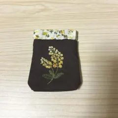 【ハンドメイド】刺繍バネ口ポーチ ミモザ
