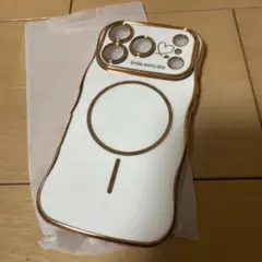 うねうねライン　iPhone17pro ホワイトソフトケース