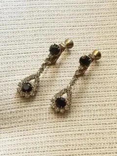 【高見え】ブラックストーン ドロップ型ループイヤリング