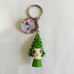 奈良美智　森ガールキーホルダー　グリーン Amazon.co.jp: 奈良美智 森ガール キーホルダー 横浜美術館