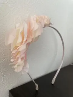 カチューシャ　お花　フォーマル　発表会　ヘアアクセサリー　おまけ付き