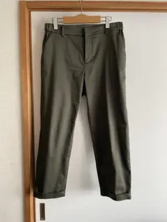 INDIVI インディヴィ カーキ色クロップドストレッチパンツのサムネイル