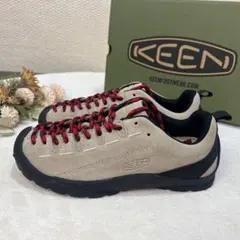 トレッキングシューズ スニーカー