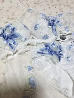 新品サルート店舗限定48G迎賓の薔薇スリップLランジェリードレスプレステージ 新品サルート店舗限定48G迎賓の薔薇スリップLランジェリードレス