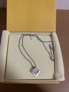 【FENDI】美品　フォーエバー　フェンディ　ネックレス　シルバーのサムネイル