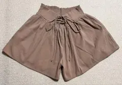 ⭐︎mysty woman ショートパンツ　ベージュ　Mサイズのサムネイル