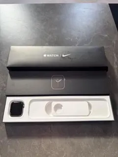 Apple Watch SE Nikeブラック 40mm セルラーモデル