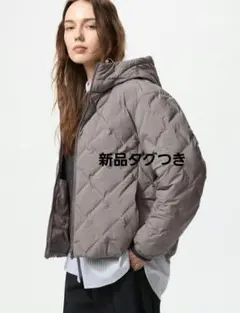 新品タグつき　パフテックパーカ　ユニクロ