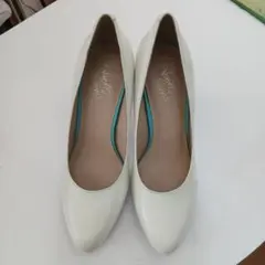 【新品】ホワイト ポインテッドトゥパンプス グラデーションヒール 22.5cm