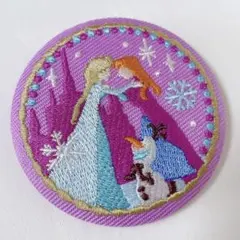 Disney Characters 刺繍缶バッジビスケット2「アナと雪の女王」