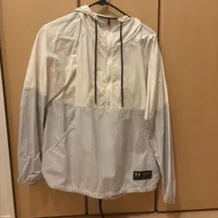 UNDER ARMOUR ウィンドブレーカー