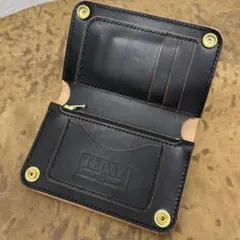 トラッカーウォレット　ミドル　黒　茶心　札室　栃木レザー