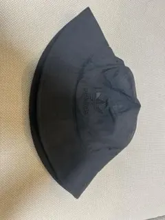 adidas ブラック バケットハット