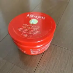 ケラスターゼsoクレーム　リシュッス　ヘアトリートメント