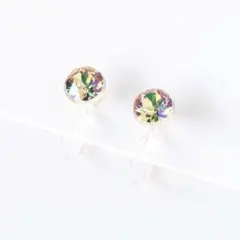 一粒クリスタルの樹脂ノンホールピアス（ルミナス）