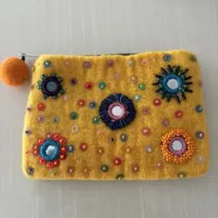 【未使用保管品】フェルトポーチ　ビーズ、スパンコール付き