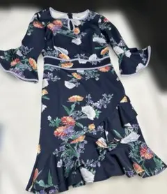 美品New York &company花柄フリルワンピース　ドレスSキャバ嬢