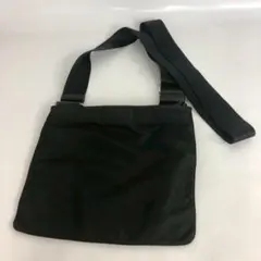 PRADA プラダ ショルダーバッグ バッグ ナイロン 三角ロゴ 斜め掛け 黒のサムネイル