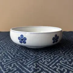 白山陶器　梅紋　深鉢　器　食器のサムネイル