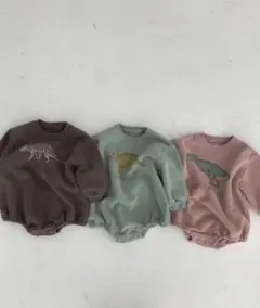 子供服　恐竜　ロンパース　秋服　冬服