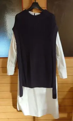 アーバンリサーチのニットベストドッキングシャツワンピです！