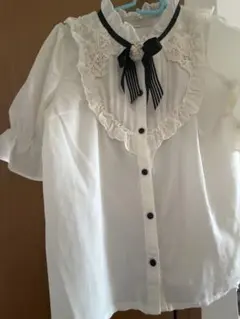 Amavel 半袖ブラウスのサムネイル