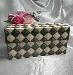 Item thumbnail for item 7cbdbc9a-d35c-4dd0-bf13-4fa4f5fc8b00