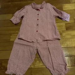 赤と白のチェック柄パジャマ上下セット