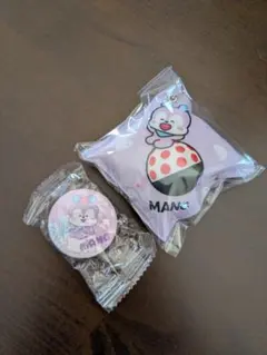 くら寿司　BTS bt21 クッションチャーム　缶バッチ