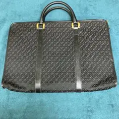極美品　ロエベ A4可 ビジネスバッグ 金具 フラップ アナグラム 革　黒　鍵付 極美品 ロエベ A4可 ビジネスバッグ 金具 フラップ アナグラム