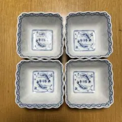 たち吉（橘吉）染付 唐草文 四角小鉢 4枚セットのサムネイル