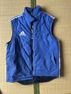 adidas スポーツ用ダウンベスト
