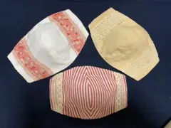 赤ストライプ、ベージュ無地、白無地　裏生地がかわいい　マスクカバー　3枚セット