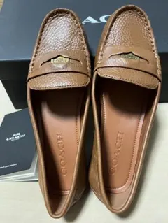 新品/Coach レザー ペニーローファー　サイズ36のサムネイル